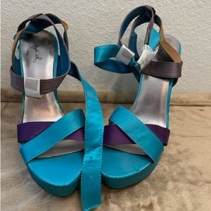 Qupid Teal/Purple/Brown Heels